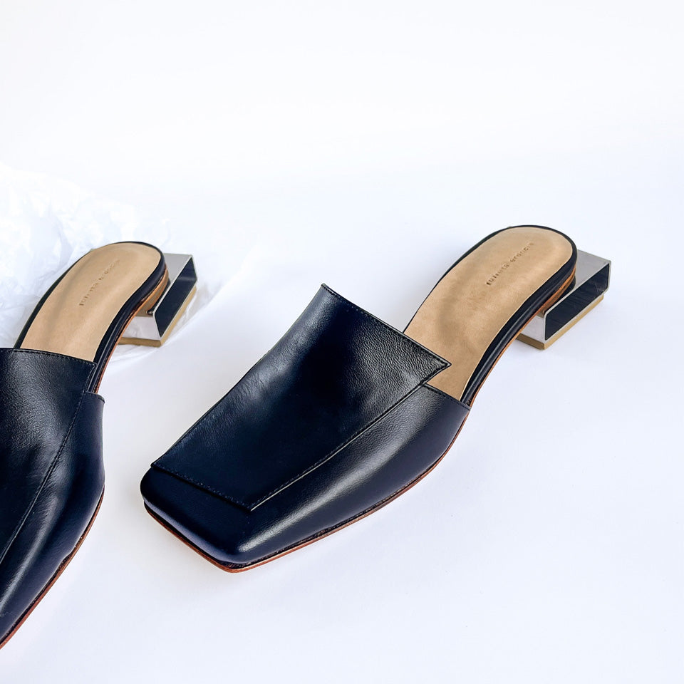 MULE SQUARE BLACK