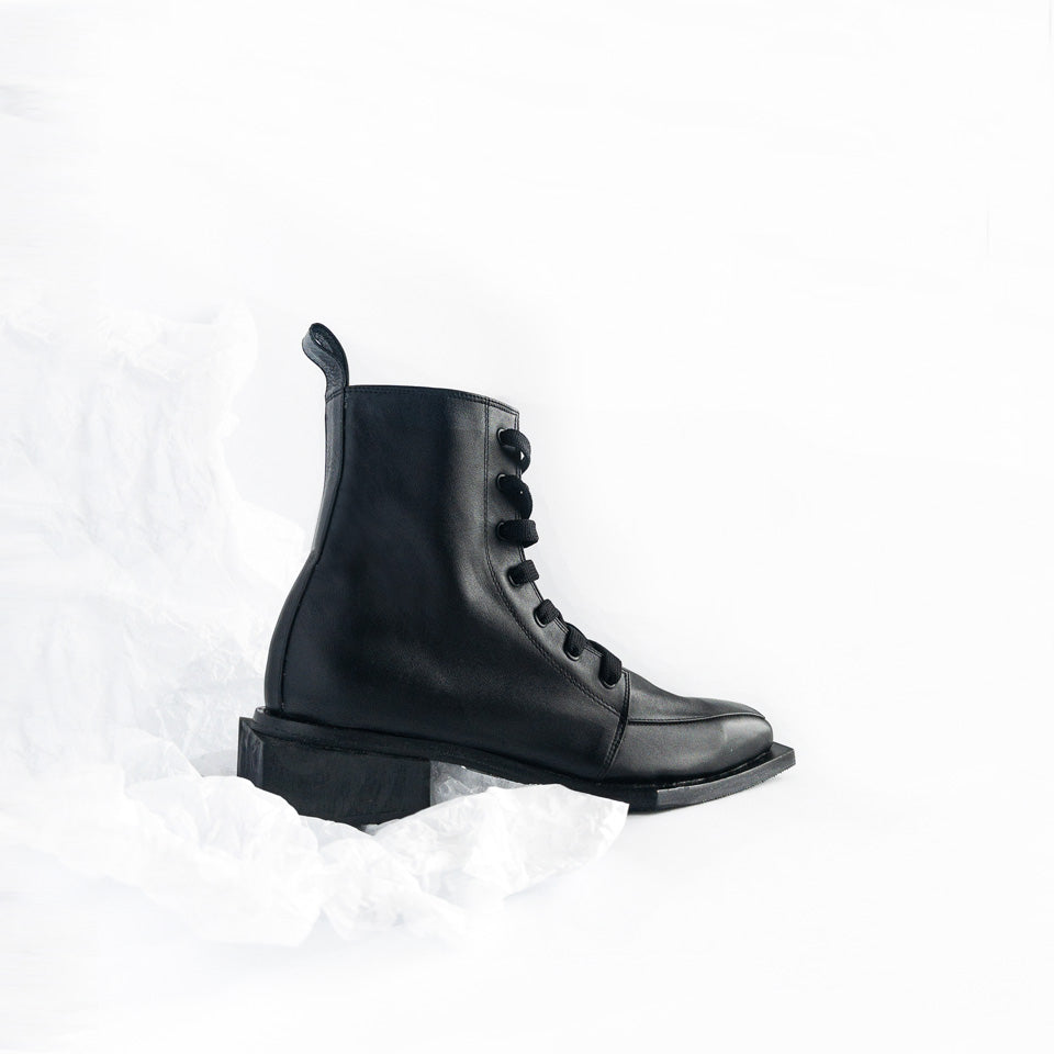 GEOMETRIC BOOTS